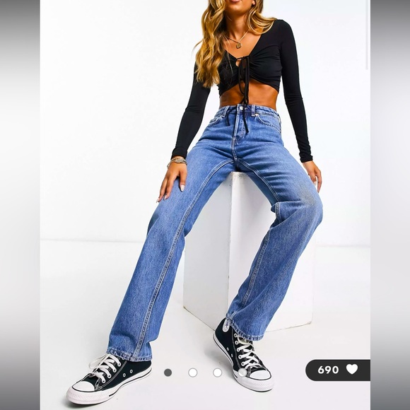 Weekday Denim - Weekday Pin Mid Rise Straight Leg Jean